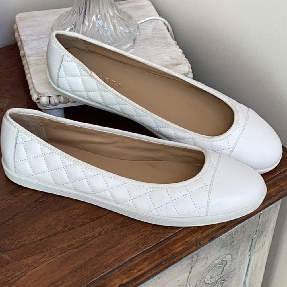 Talbots White Quilted Leather Ballet Flats